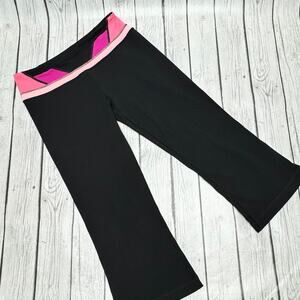 Lululemon Reversible Mid Rise Groove Crop Flare Size 6